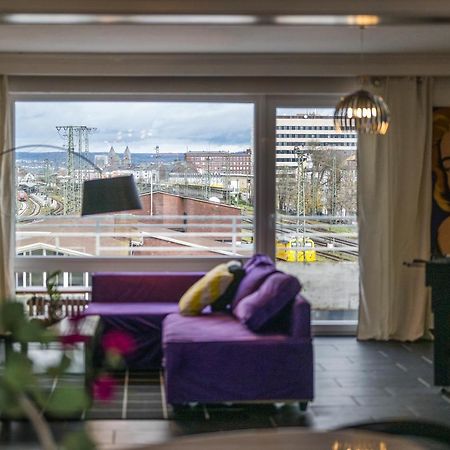 Pop Art Loft Ueber Den Daechern Von Koblenz Coblence Extérieur photo