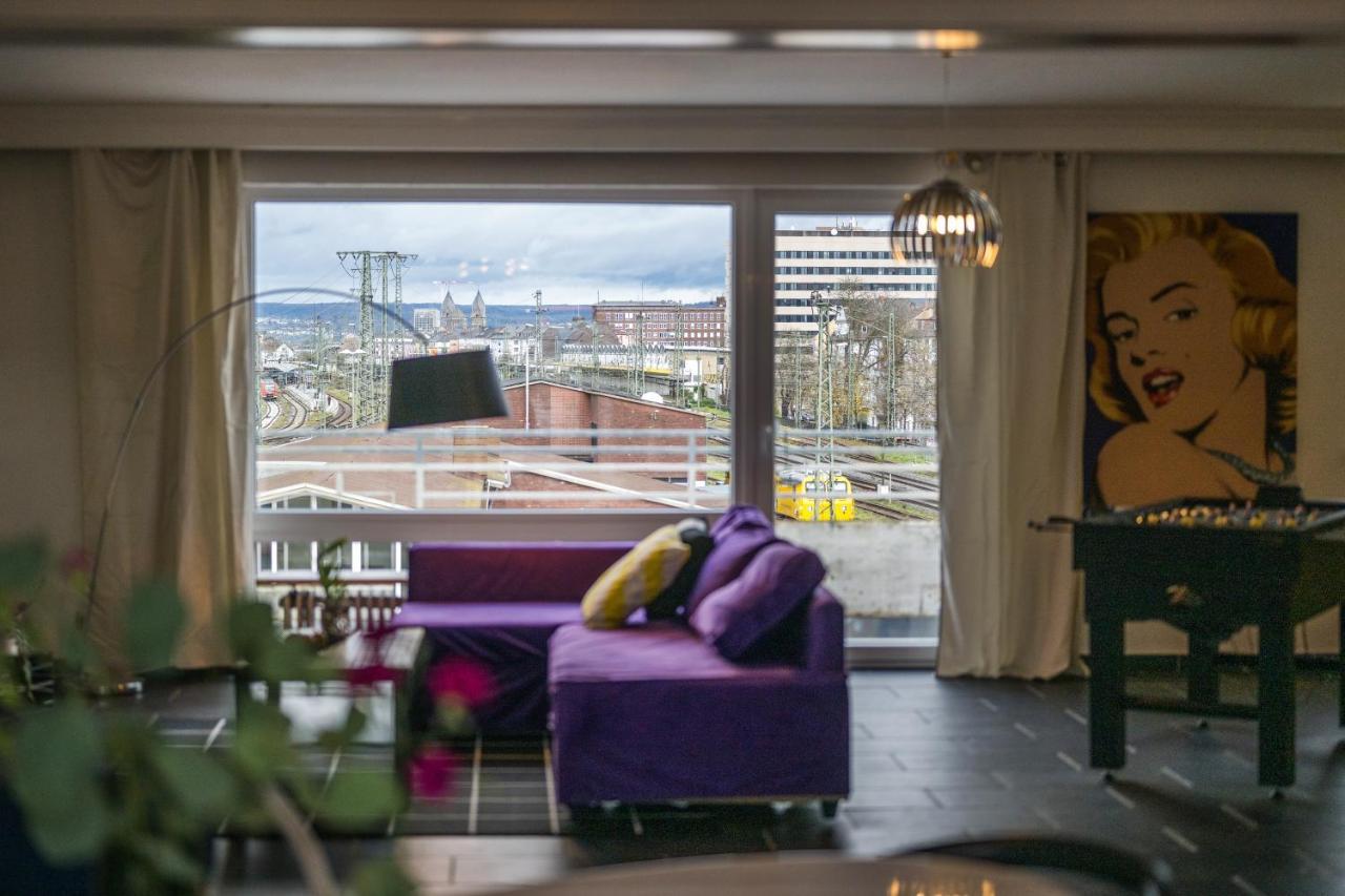 Pop Art Loft Ueber Den Daechern Von Koblenz Coblence Extérieur photo